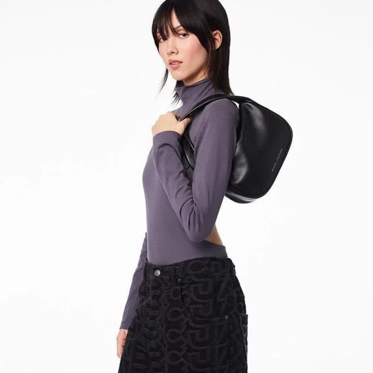 Marc Jacobs Pushlock